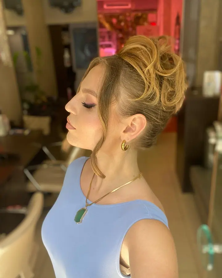 Hairstyle – Χτένισμα